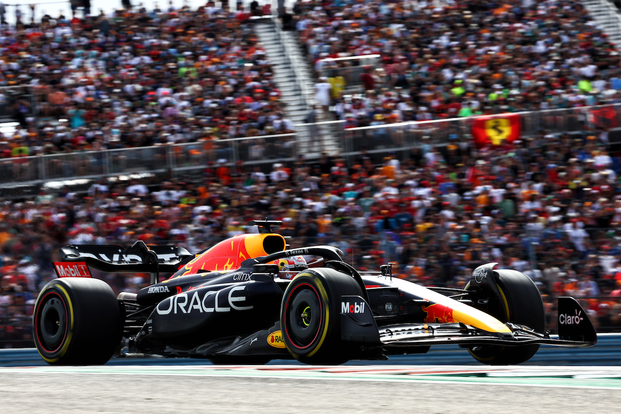 GP STATI UNITI, Max Verstappen (NLD) Red Bull Racing RB18.
23.10.2022. Formula 1 World Championship, Rd 19, United States Grand Prix, Austin, Texas, USA, Gara Day.
- www.xpbimages.com, EMail: requests@xpbimages.com © Copyright: Batchelor / XPB Images