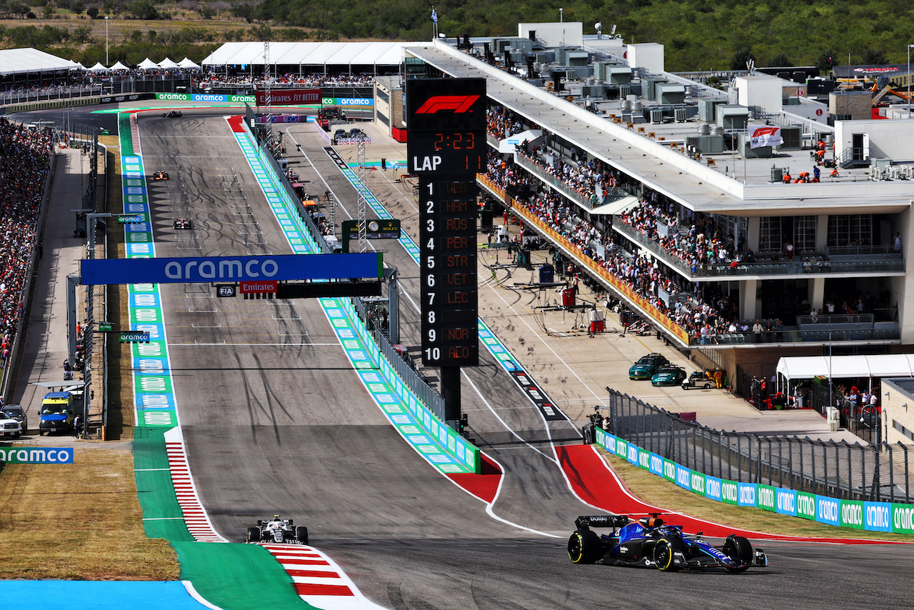 GP STATI UNITI, Alexander Albon (THA) Williams Racing FW44.
23.10.2022. Formula 1 World Championship, Rd 19, United States Grand Prix, Austin, Texas, USA, Gara Day.
- www.xpbimages.com, EMail: requests@xpbimages.com © Copyright: Batchelor / XPB Images