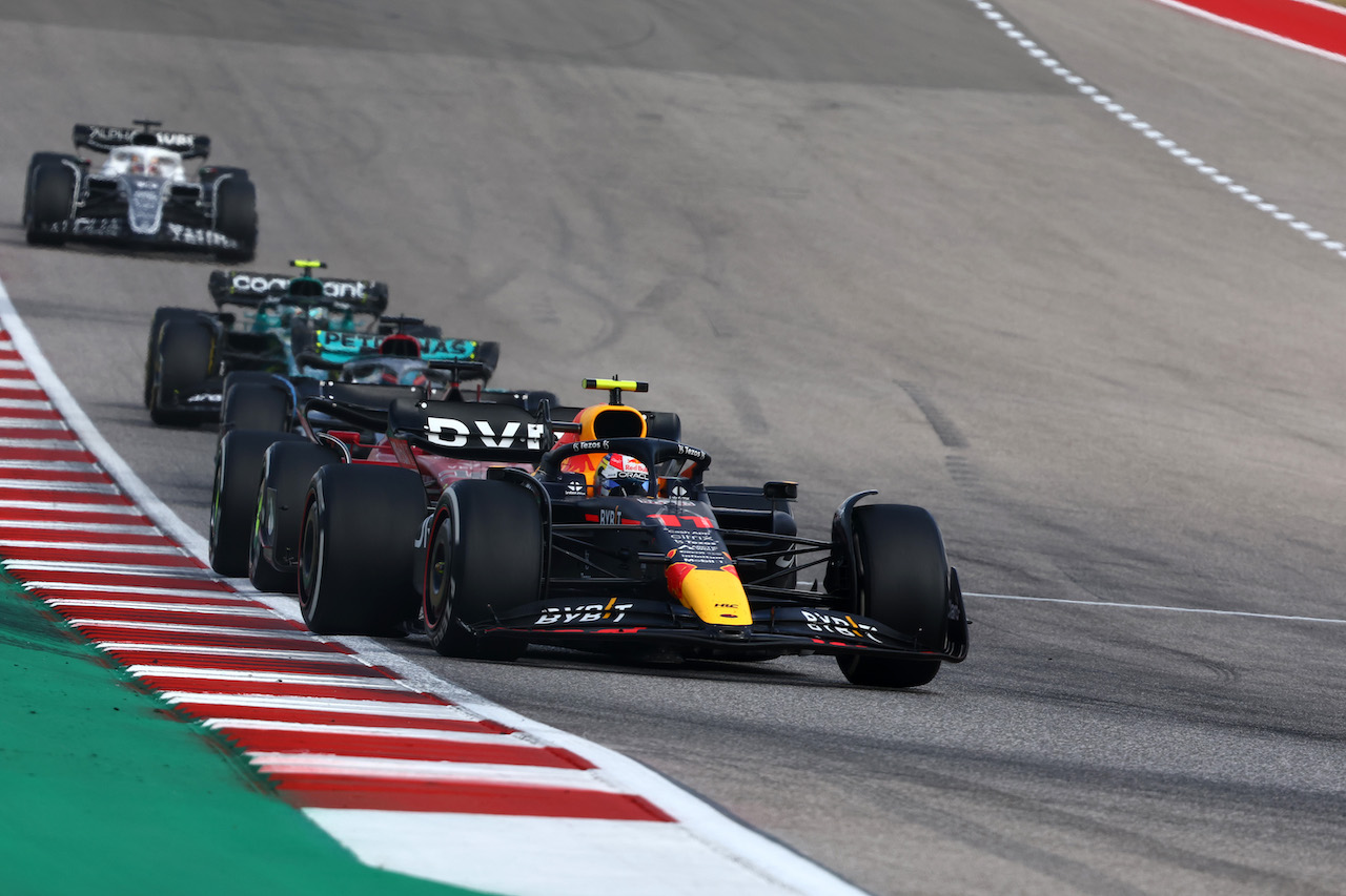 GP STATI UNITI, Sergio Perez (MEX), Red Bull Racing 
23.10.2022. Formula 1 World Championship, Rd 19, United States Grand Prix, Austin, Texas, USA, Gara Day.
- www.xpbimages.com, EMail: requests@xpbimages.com ¬© Copyright: Charniaux / XPB Images
