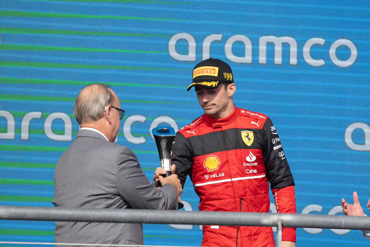 GP STATI UNITI, Charles Leclerc (MON) Ferrari celebrates his third position on the podium.
23.10.2022. Formula 1 World Championship, Rd 19, United States Grand Prix, Austin, Texas, USA, Gara Day.
- www.xpbimages.com, EMail: requests@xpbimages.com © Copyright: Bearne / XPB Images