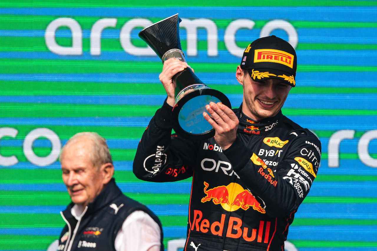 GP STATI UNITI, Gara winner Max Verstappen (NLD) Red Bull Racing celebrates on the podium.
23.10.2022. Formula 1 World Championship, Rd 19, United States Grand Prix, Austin, Texas, USA, Gara Day.
- www.xpbimages.com, EMail: requests@xpbimages.com © Copyright: Bearne / XPB Images