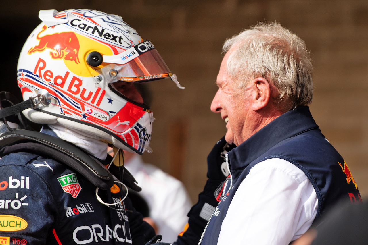 GP STATI UNITI, (L to R): vincitore Max Verstappen (NLD) Red Bull Racing celebrates in parc ferme with Dr Helmut Marko (AUT) Red Bull Motorsport Consultant.
23.10.2022. Formula 1 World Championship, Rd 19, United States Grand Prix, Austin, Texas, USA, Gara Day.
- www.xpbimages.com, EMail: requests@xpbimages.com © Copyright: Price / XPB Images