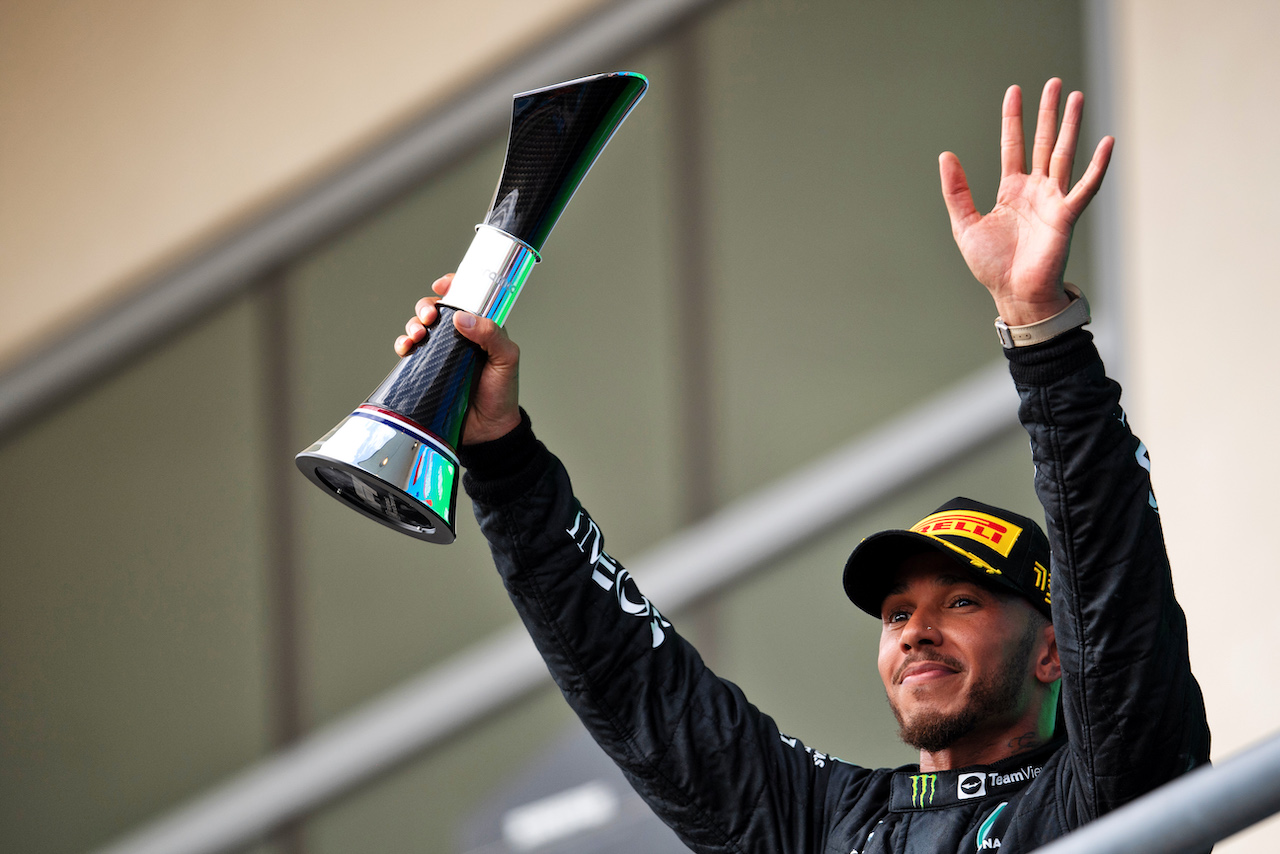 GP STATI UNITI, Lewis Hamilton (GBR) Mercedes AMG F1 celebrates his second position on the podium.
23.10.2022. Formula 1 World Championship, Rd 19, United States Grand Prix, Austin, Texas, USA, Gara Day.
- www.xpbimages.com, EMail: requests@xpbimages.com © Copyright: Price / XPB Images