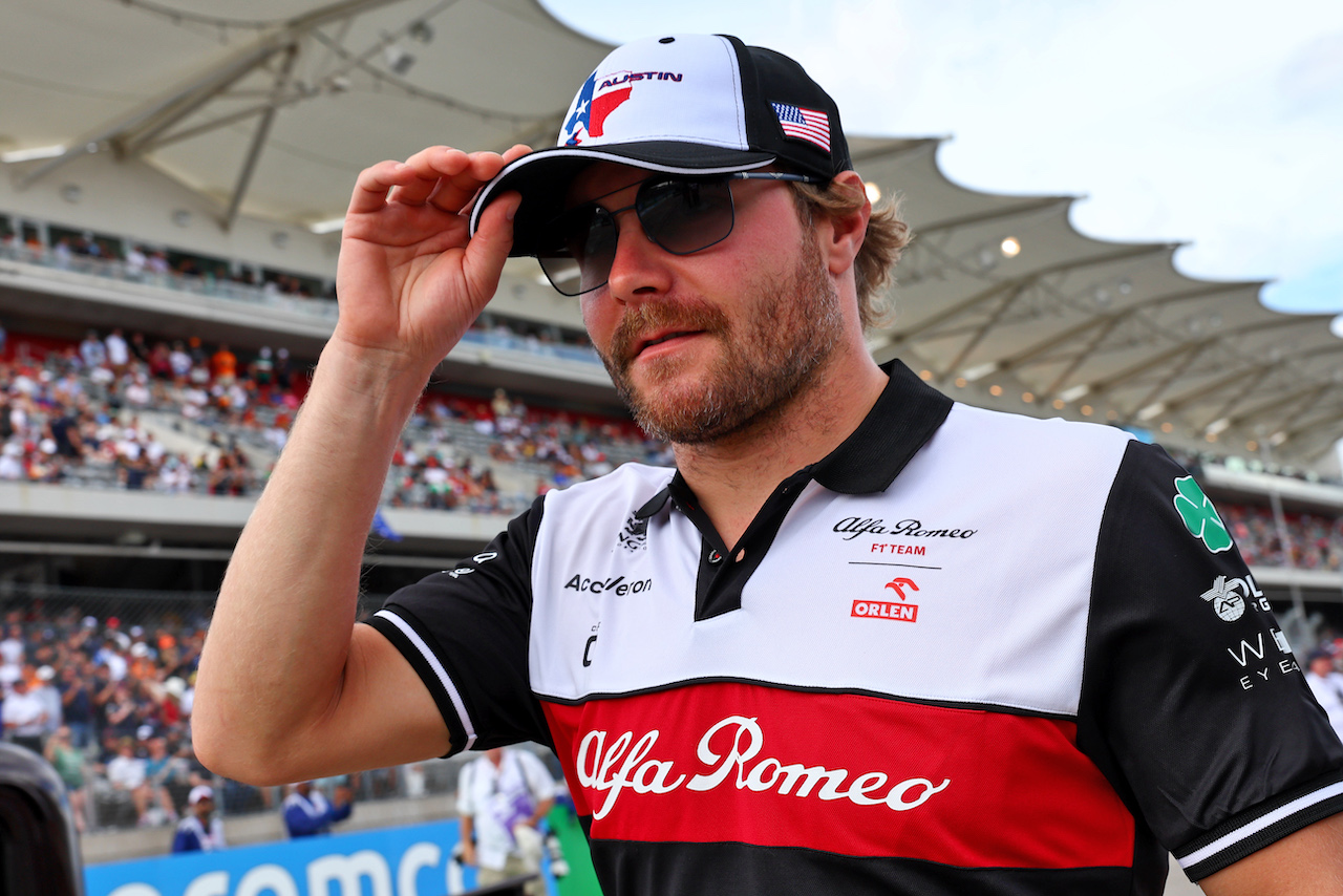 GP STATI UNITI, Valtteri Bottas (FIN) Alfa Romeo F1 Team on the drivers parade.
23.10.2022. Formula 1 World Championship, Rd 19, United States Grand Prix, Austin, Texas, USA, Gara Day.
- www.xpbimages.com, EMail: requests@xpbimages.com © Copyright: Batchelor / XPB Images