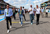 GP STATI UNITI, Joseph Kosinski (USA) Filmmaker e Brad Pitt (USA) Actor with Steve Nielsen (GBR) FOM Sporting Director on the grid.
23.10.2022. Formula 1 World Championship, Rd 19, United States Grand Prix, Austin, Texas, USA, Gara Day.
- www.xpbimages.com, EMail: requests@xpbimages.com © Copyright: Batchelor / XPB Images