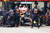 GP STATI UNITI, Max Verstappen (NLD) Red Bull Racing RB18 pit stop.
23.10.2022. Formula 1 World Championship, Rd 19, United States Grand Prix, Austin, Texas, USA, Gara Day.
- www.xpbimages.com, EMail: requests@xpbimages.com ¬© Copyright: Batchelor / XPB Images
