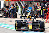 GP STATI UNITI, Sergio Perez (MEX) Red Bull Racing RB18 pit stop.
23.10.2022. Formula 1 World Championship, Rd 19, United States Grand Prix, Austin, Texas, USA, Gara Day.
- www.xpbimages.com, EMail: requests@xpbimages.com ¬© Copyright: Batchelor / XPB Images