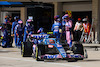 GP STATI UNITI, Esteban Ocon (FRA) Alpine F1 Team A522 pit stop.
23.10.2022. Formula 1 World Championship, Rd 19, United States Grand Prix, Austin, Texas, USA, Gara Day.
- www.xpbimages.com, EMail: requests@xpbimages.com ¬© Copyright: Batchelor / XPB Images