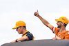 GP STATI UNITI, (L to R): Lando Norris (GBR) McLaren e team mate Daniel Ricciardo (AUS) McLaren on the drivers parade.
23.10.2022. Formula 1 World Championship, Rd 19, United States Grand Prix, Austin, Texas, USA, Gara Day.
- www.xpbimages.com, EMail: requests@xpbimages.com © Copyright: Bearne / XPB Images
