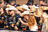 GP STATI UNITI, Geri Horner (GBR) Singer celebrates victory with the Red Bull Racing team.
23.10.2022. Formula 1 World Championship, Rd 19, United States Grand Prix, Austin, Texas, USA, Gara Day.
- www.xpbimages.com, EMail: requests@xpbimages.com © Copyright: Bearne / XPB Images