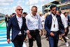 GP STATI UNITI, (L to R): Gustav Malja (SWE) Alfa Romeo F1 Team Test Driver Greg Maffei (USA) Liberty Media Corporation President e Chief Executive Officer with Stefano Domenicali (ITA) Formula One President e CEO e Mohammed Bin Sulayem (UAE) FIA President on the grid.
23.10.2022. Formula 1 World Championship, Rd 19, United States Grand Prix, Austin, Texas, USA, Gara Day.
- www.xpbimages.com, EMail: requests@xpbimages.com © Copyright: Batchelor / XPB Images