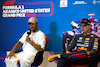 GP STATI UNITI, (L to R): Lewis Hamilton (GBR) Mercedes AMG F1 e Max Verstappen (NLD) Red Bull Racing in the FIA Press Conference.
23.10.2022. Formula 1 World Championship, Rd 19, United States Grand Prix, Austin, Texas, USA, Gara Day.
- www.xpbimages.com, EMail: requests@xpbimages.com © Copyright: XPB Images