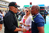 GP STATI UNITI, (L to R): Willy T. Ribbs (USA) with Linda Hamilton (GBR) e Anthony Hamilton (GBR) on the grid.
23.10.2022. Formula 1 World Championship, Rd 19, United States Grand Prix, Austin, Texas, USA, Gara Day.
 - www.xpbimages.com, EMail: requests@xpbimages.com © Copyright: Coates / XPB Images