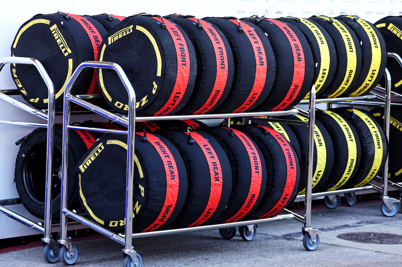 GP STATI UNITI, Tyre blankets.
20.10.2022. Formula 1 World Championship, Rd 19, United States Grand Prix, Austin, Texas, USA, Preparation Day.
- www.xpbimages.com, EMail: requests@xpbimages.com © Copyright: Batchelor / XPB Images