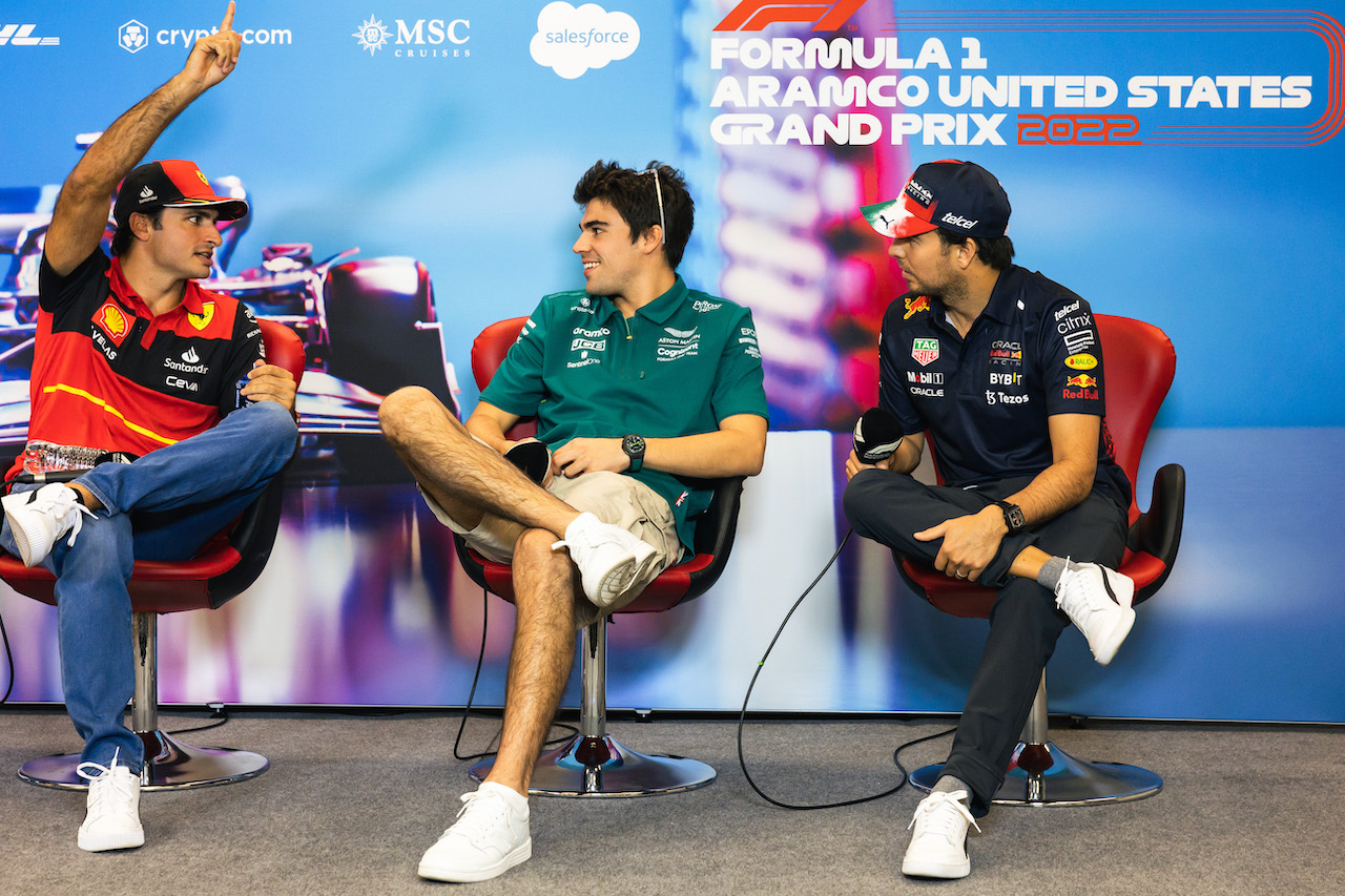 GP STATI UNITI, (L to R): Carlos Sainz Jr (ESP) Ferrari; Lance Stroll (CDN) Aston Martin F1 Team; e Sergio Perez (MEX) Red Bull Racing in the FIA Press Conference.
20.10.2022. Formula 1 World Championship, Rd 19, United States Grand Prix, Austin, Texas, USA, Preparation Day.
- www.xpbimages.com, EMail: requests@xpbimages.com © Copyright: Bearne / XPB Images