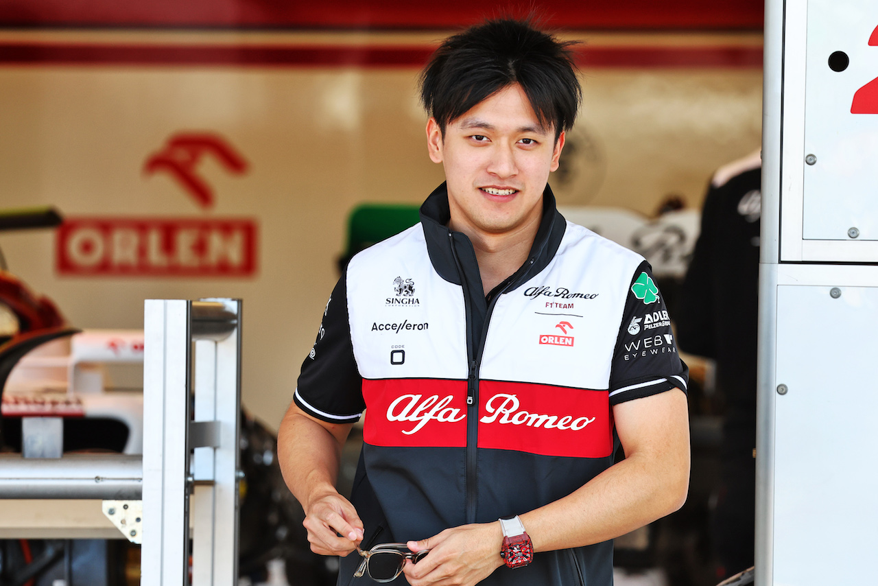 GP STATI UNITI, Guanyu Zhou (CHN) Alfa Romeo F1 Team.
20.10.2022. Formula 1 World Championship, Rd 19, United States Grand Prix, Austin, Texas, USA, Preparation Day.
- www.xpbimages.com, EMail: requests@xpbimages.com © Copyright: Batchelor / XPB Images