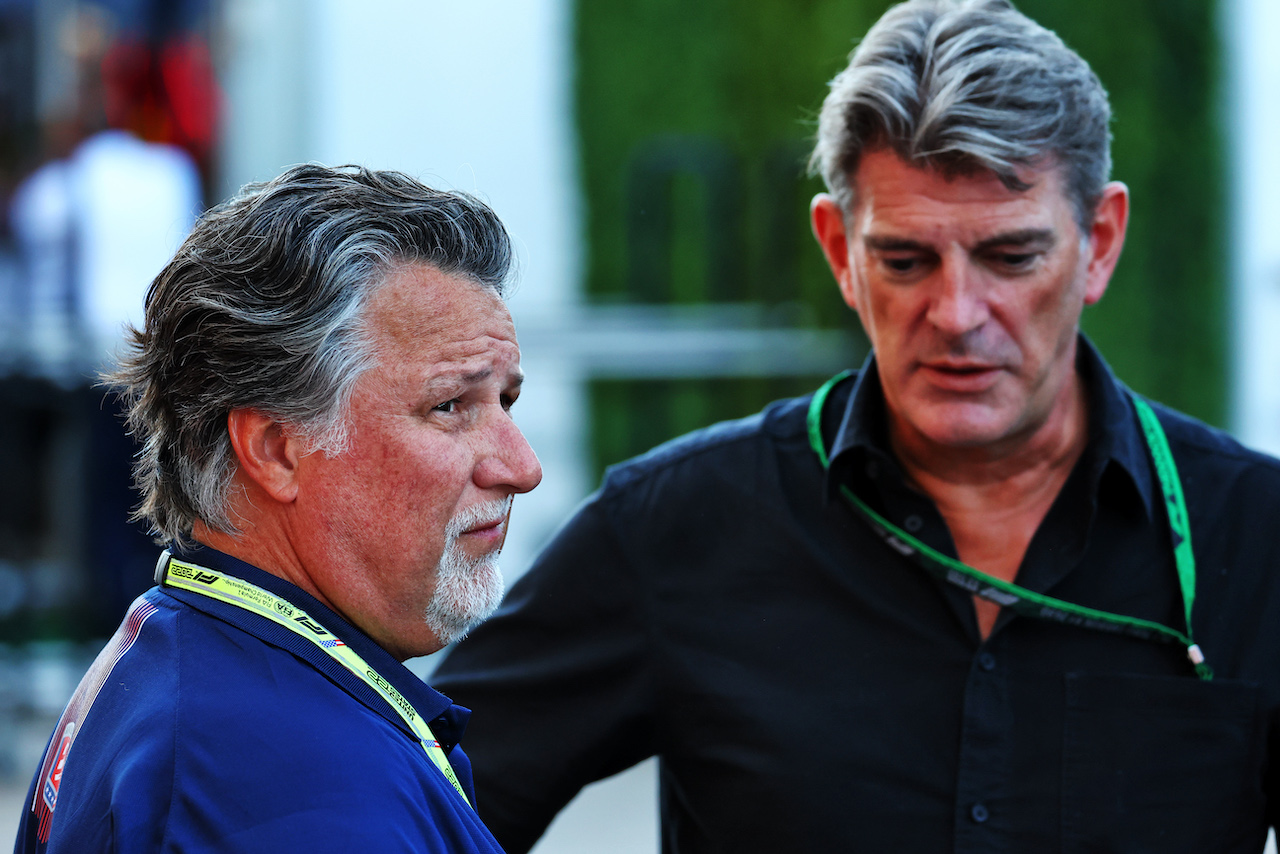 GP STATI UNITI, (L to R): Michael Andretti (USA) with Graeme Lowdon (GBR).
20.10.2022. Formula 1 World Championship, Rd 19, United States Grand Prix, Austin, Texas, USA, Preparation Day.
 - www.xpbimages.com, EMail: requests@xpbimages.com © Copyright: Coates / XPB Images
