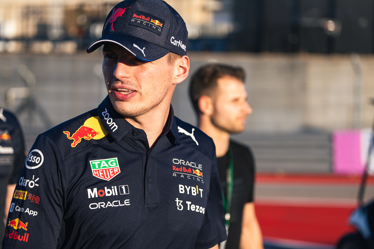 GP STATI UNITI, Max Verstappen (NLD) Red Bull Racing walks the circuit.
20.10.2022. Formula 1 World Championship, Rd 19, United States Grand Prix, Austin, Texas, USA, Preparation Day.
- www.xpbimages.com, EMail: requests@xpbimages.com © Copyright: Bearne / XPB Images