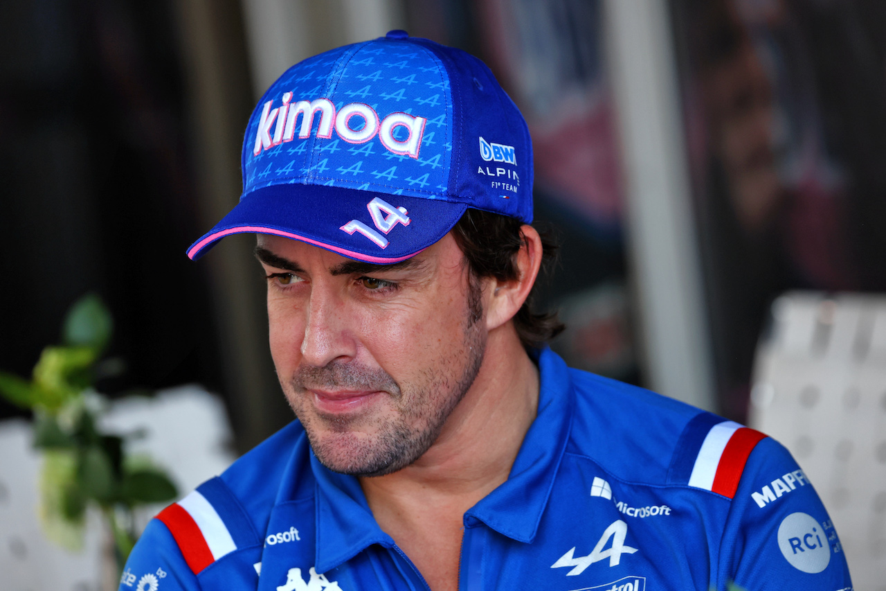 GP STATI UNITI, Fernando Alonso (ESP) Alpine F1 Team.
20.10.2022. Formula 1 World Championship, Rd 19, United States Grand Prix, Austin, Texas, USA, Preparation Day.
 - www.xpbimages.com, EMail: requests@xpbimages.com © Copyright: Coates / XPB Images