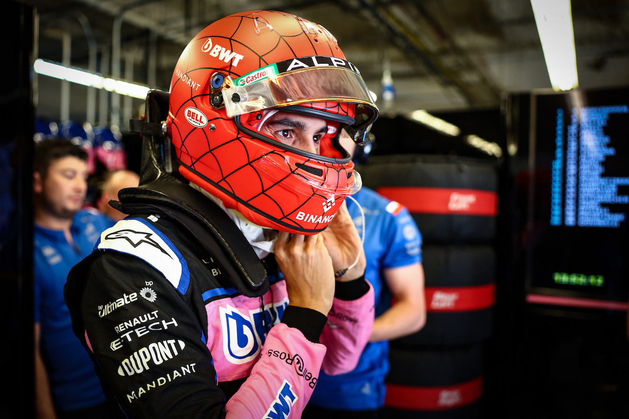 GP STATI UNITI, Esteban Ocon (FRA), Alpine F1 Team 
20.10.2022. Formula 1 World Championship, Rd 19, United States Grand Prix, Austin, Texas, USA, Preparation Day.
- www.xpbimages.com, EMail: requests@xpbimages.com ¬© Copyright: Charniaux / XPB Images