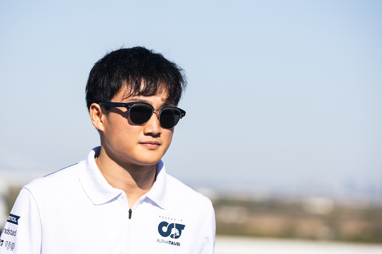 GP STATI UNITI, Yuki Tsunoda (JPN) AlphaTauri walks the circuit.
20.10.2022. Formula 1 World Championship, Rd 19, United States Grand Prix, Austin, Texas, USA, Preparation Day.
- www.xpbimages.com, EMail: requests@xpbimages.com © Copyright: Bearne / XPB Images