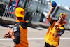 GP STATI UNITI, Daniel Ricciardo (AUS), McLaren F1 Team e Lando Norris (GBR), McLaren F1 Team 
20.10.2022. Formula 1 World Championship, Rd 19, United States Grand Prix, Austin, Texas, USA, Preparation Day.
- www.xpbimages.com, EMail: requests@xpbimages.com ¬© Copyright: Charniaux / XPB Images