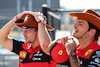 GP STATI UNITI, Carlos Sainz Jr (ESP), Ferrari e Charles Leclerc (FRA), Ferrari 
20.10.2022. Formula 1 World Championship, Rd 19, United States Grand Prix, Austin, Texas, USA, Preparation Day.
- www.xpbimages.com, EMail: requests@xpbimages.com ¬© Copyright: Charniaux / XPB Images