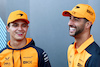 GP STATI UNITI, (L to R): Lando Norris (GBR) McLaren e team mate Daniel Ricciardo (AUS) McLaren.
20.10.2022. Formula 1 World Championship, Rd 19, United States Grand Prix, Austin, Texas, USA, Preparation Day.
 - www.xpbimages.com, EMail: requests@xpbimages.com © Copyright: Coates / XPB Images
