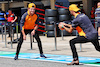 GP STATI UNITI, (L to R): Lando Norris (GBR) McLaren with Daniel Ricciardo (AUS) McLaren in the pits.
20.10.2022. Formula 1 World Championship, Rd 19, United States Grand Prix, Austin, Texas, USA, Preparation Day.
- www.xpbimages.com, EMail: requests@xpbimages.com © Copyright: Batchelor / XPB Images