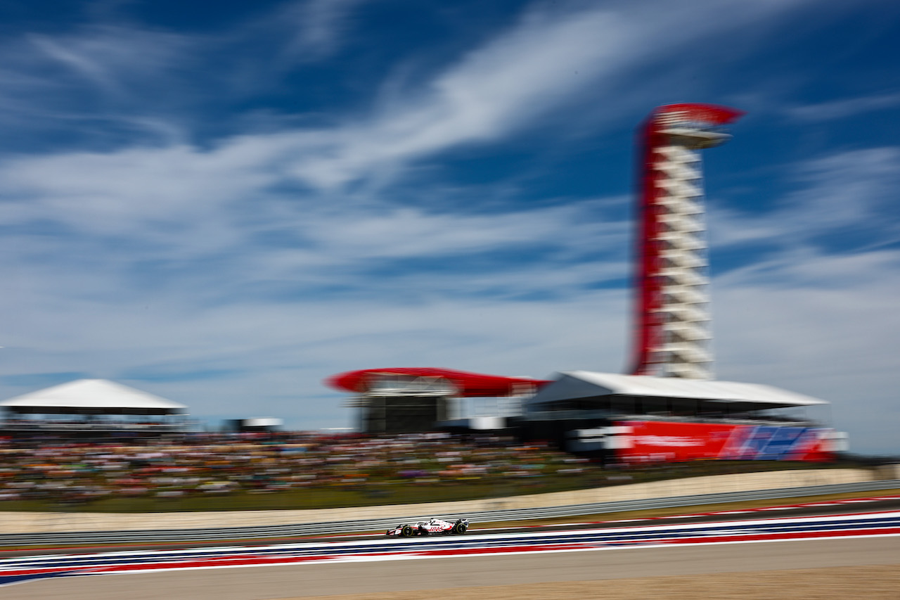 GP STATI UNITI, Kevin Magnussen (DEN) Haas F1 Team 
22.10.2022. Formula 1 World Championship, Rd 19, United States Grand Prix, Austin, Texas, USA, Qualifiche Day.
- www.xpbimages.com, EMail: requests@xpbimages.com ¬© Copyright: Charniaux / XPB Images