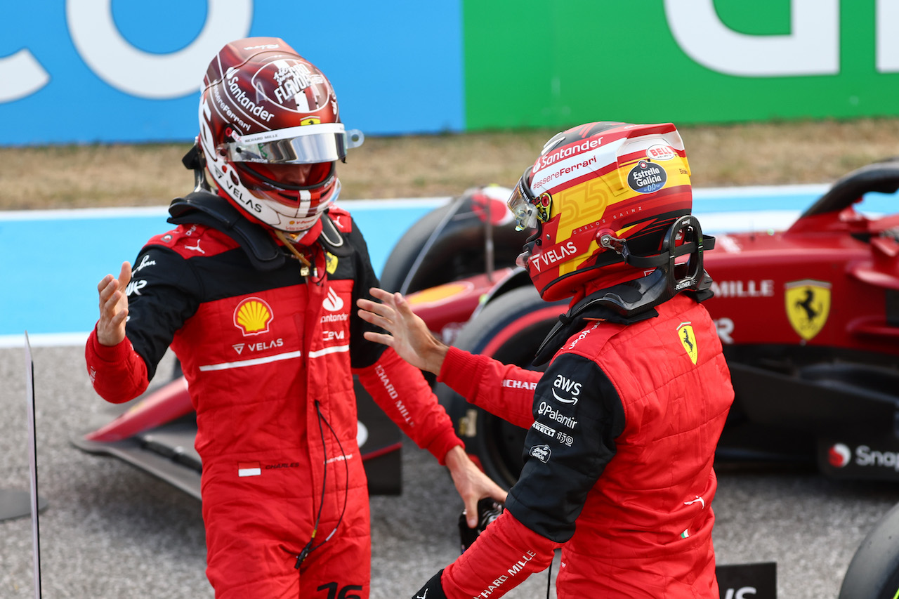 GP STATI UNITI, Carlos Sainz Jr (ESP) Ferrari F1-75 e Charles Leclerc (MON) Ferrari.
22.10.2022. Formula 1 World Championship, Rd 19, United States Grand Prix, Austin, Texas, USA, Qualifiche Day.
- www.xpbimages.com, EMail: requests@xpbimages.com ¬© Copyright: Batchelor / XPB Images