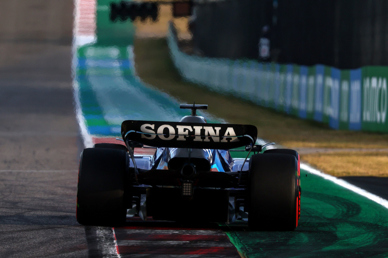 GP STATI UNITI, Alex Albon (THA), Williams F1 Team 
22.10.2022. Formula 1 World Championship, Rd 19, United States Grand Prix, Austin, Texas, USA, Qualifiche Day.
- www.xpbimages.com, EMail: requests@xpbimages.com ¬© Copyright: Charniaux / XPB Images