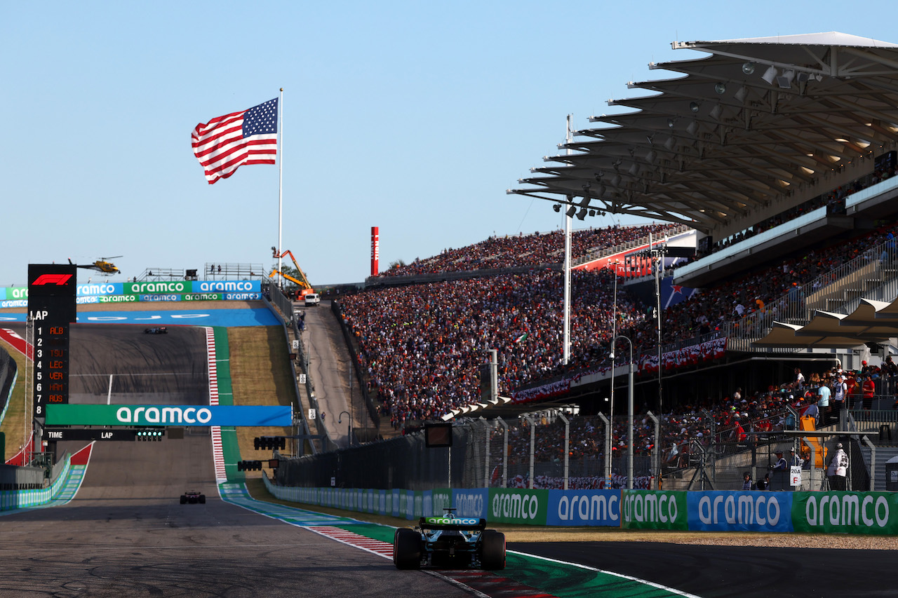 GP STATI UNITI, Sebastian Vettel (GER), Aston Martin F1 Team 
22.10.2022. Formula 1 World Championship, Rd 19, United States Grand Prix, Austin, Texas, USA, Qualifiche Day.
- www.xpbimages.com, EMail: requests@xpbimages.com ¬© Copyright: Charniaux / XPB Images