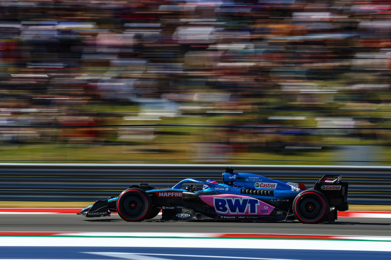 GP STATI UNITI, Fernando Alonso (ESP), Alpine F1 Team 
22.10.2022. Formula 1 World Championship, Rd 19, United States Grand Prix, Austin, Texas, USA, Qualifiche Day.
- www.xpbimages.com, EMail: requests@xpbimages.com ¬© Copyright: Charniaux / XPB Images
