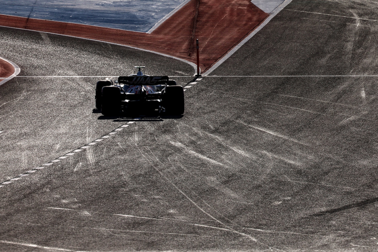GP STATI UNITI, Kevin Magnussen (DEN) Haas F1 Team 
22.10.2022. Formula 1 World Championship, Rd 19, United States Grand Prix, Austin, Texas, USA, Qualifiche Day.
- www.xpbimages.com, EMail: requests@xpbimages.com ¬© Copyright: Charniaux / XPB Images