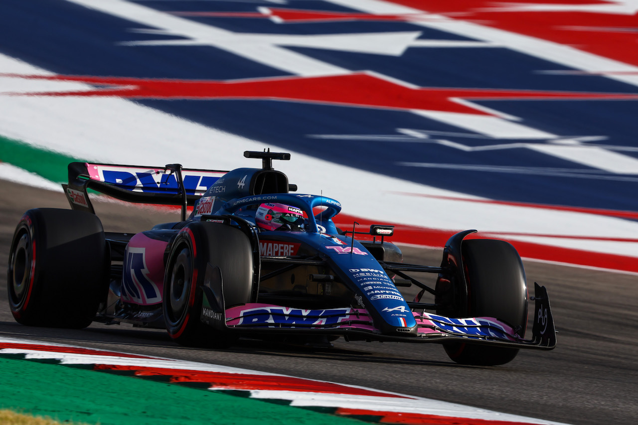 GP STATI UNITI, Fernando Alonso (ESP), Alpine F1 Team 
22.10.2022. Formula 1 World Championship, Rd 19, United States Grand Prix, Austin, Texas, USA, Qualifiche Day.
- www.xpbimages.com, EMail: requests@xpbimages.com ¬© Copyright: Charniaux / XPB Images