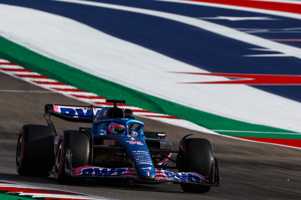 GP STATI UNITI, Fernando Alonso (ESP), Alpine F1 Team 
22.10.2022. Formula 1 World Championship, Rd 19, United States Grand Prix, Austin, Texas, USA, Qualifiche Day.
- www.xpbimages.com, EMail: requests@xpbimages.com ¬© Copyright: Charniaux / XPB Images
