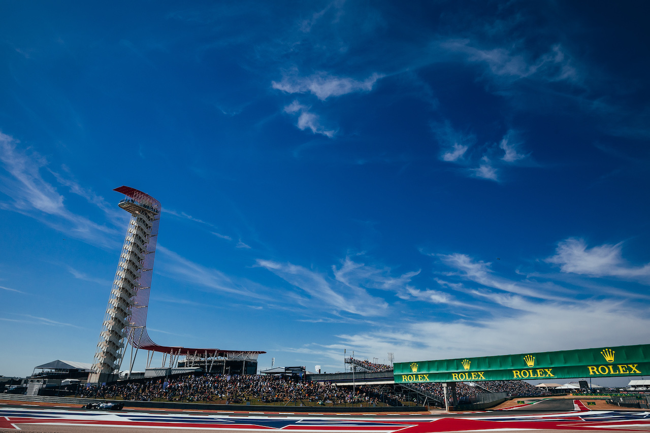 GP STATI UNITI, Lewis Hamilton (GBR) Mercedes AMG F1 W13.
22.10.2022. Formula 1 World Championship, Rd 19, United States Grand Prix, Austin, Texas, USA, Qualifiche Day.
- www.xpbimages.com, EMail: requests@xpbimages.com © Copyright: Bearne / XPB Images