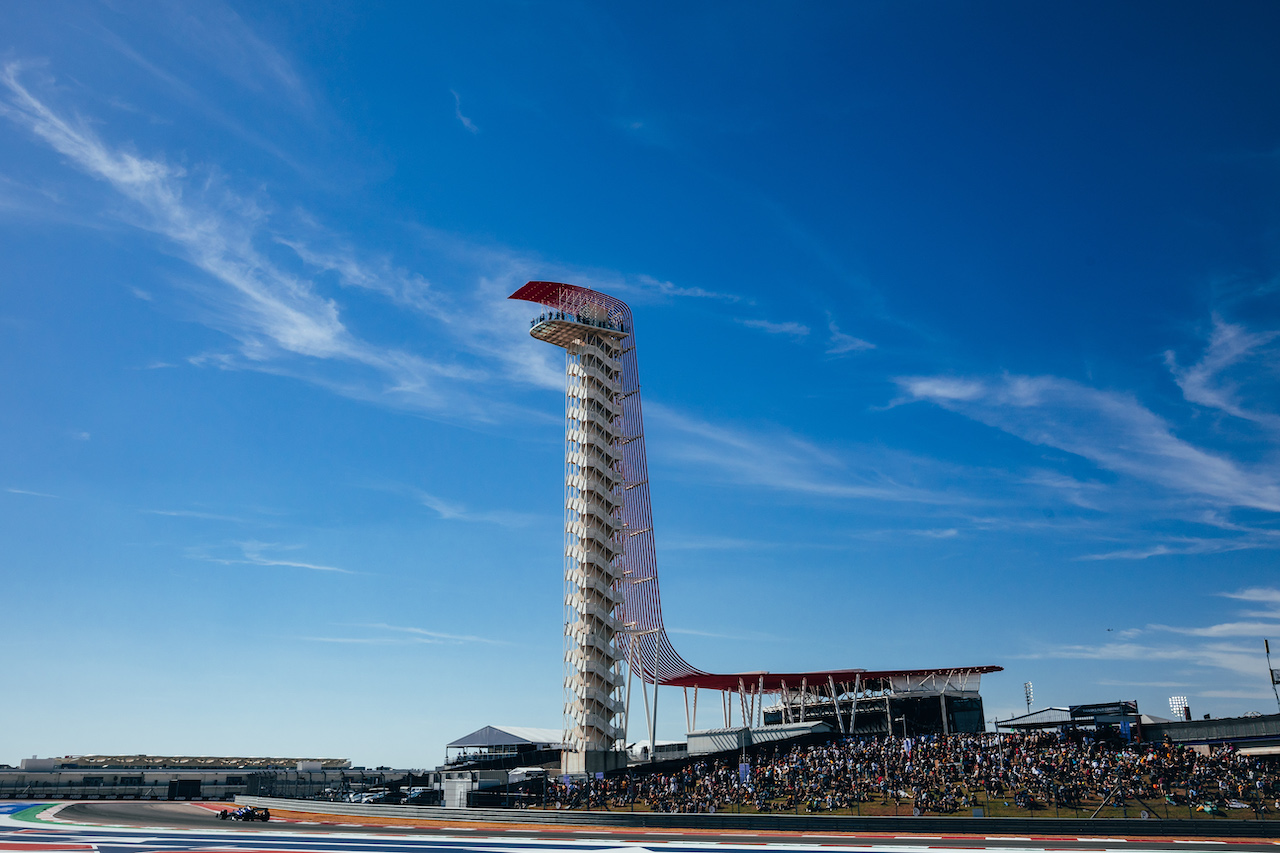 GP STATI UNITI, Alexander Albon (THA) Williams Racing FW44.
22.10.2022. Formula 1 World Championship, Rd 19, United States Grand Prix, Austin, Texas, USA, Qualifiche Day.
- www.xpbimages.com, EMail: requests@xpbimages.com © Copyright: Bearne / XPB Images
