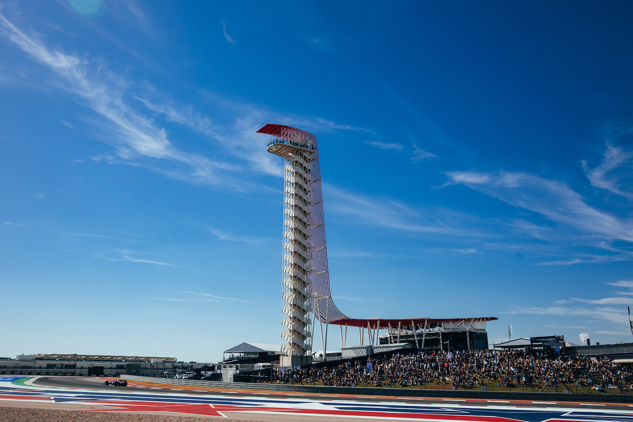 GP STATI UNITI, Nicholas Latifi (CDN) Williams Racing FW44.
22.10.2022. Formula 1 World Championship, Rd 19, United States Grand Prix, Austin, Texas, USA, Qualifiche Day.
- www.xpbimages.com, EMail: requests@xpbimages.com © Copyright: Bearne / XPB Images