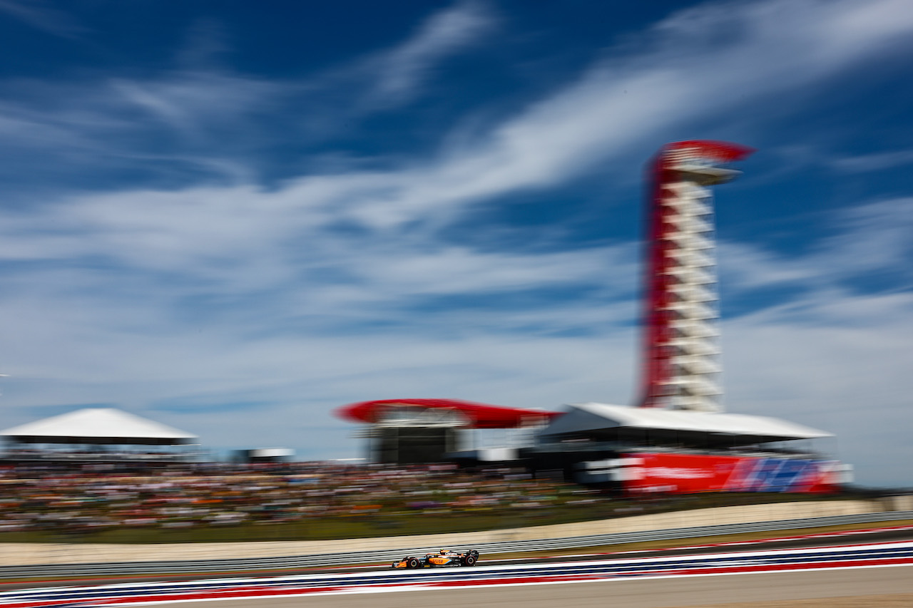 GP STATI UNITI, Lando Norris (GBR), McLaren F1 Team 
22.10.2022. Formula 1 World Championship, Rd 19, United States Grand Prix, Austin, Texas, USA, Qualifiche Day.
- www.xpbimages.com, EMail: requests@xpbimages.com ¬© Copyright: Charniaux / XPB Images