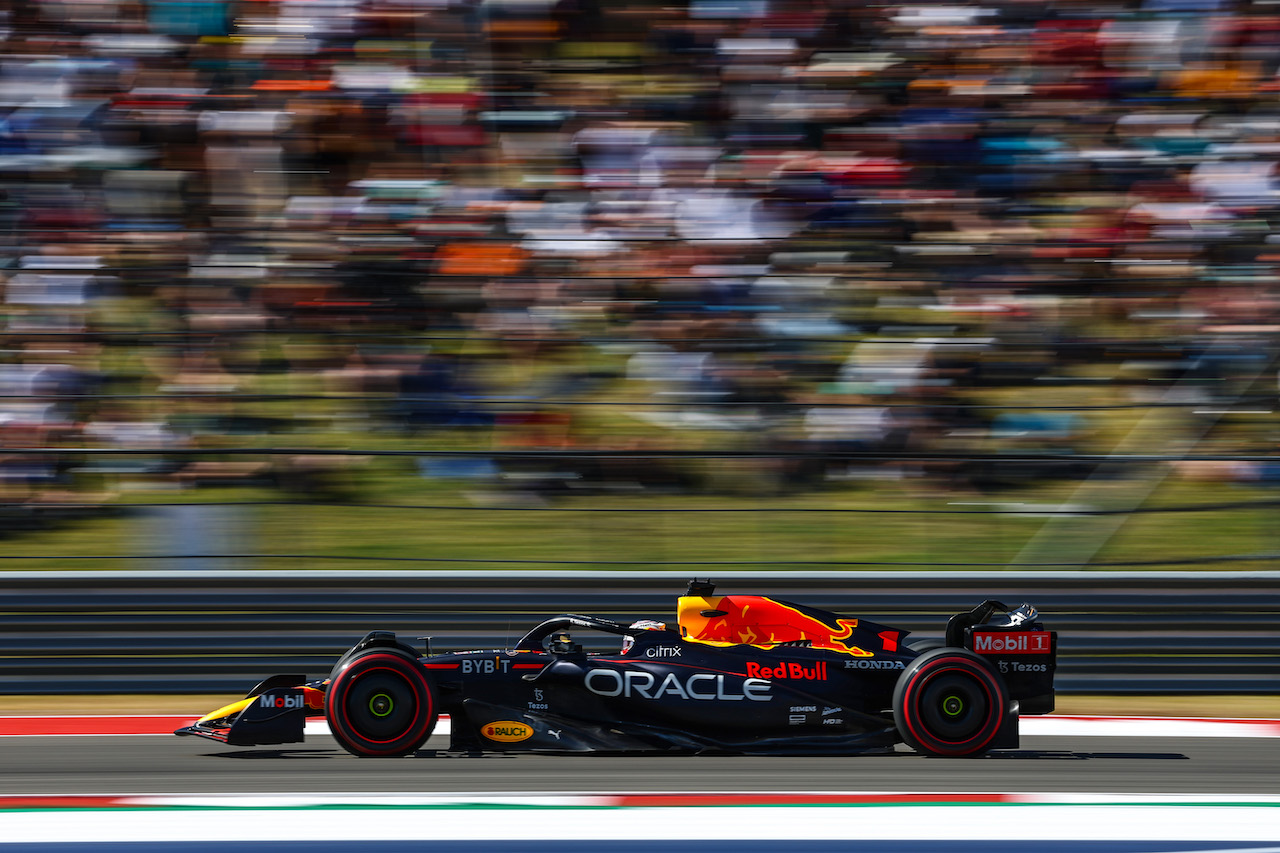 GP STATI UNITI, Max Verstappen (NLD), Red Bull Racing 
22.10.2022. Formula 1 World Championship, Rd 19, United States Grand Prix, Austin, Texas, USA, Qualifiche Day.
- www.xpbimages.com, EMail: requests@xpbimages.com ¬© Copyright: Charniaux / XPB Images