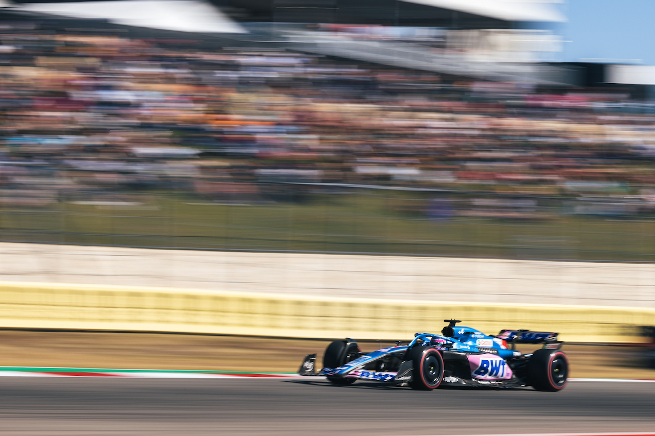GP STATI UNITI, Fernando Alonso (ESP) Alpine F1 Team A522.
22.10.2022. Formula 1 World Championship, Rd 19, United States Grand Prix, Austin, Texas, USA, Qualifiche Day.
- www.xpbimages.com, EMail: requests@xpbimages.com © Copyright: Bearne / XPB Images