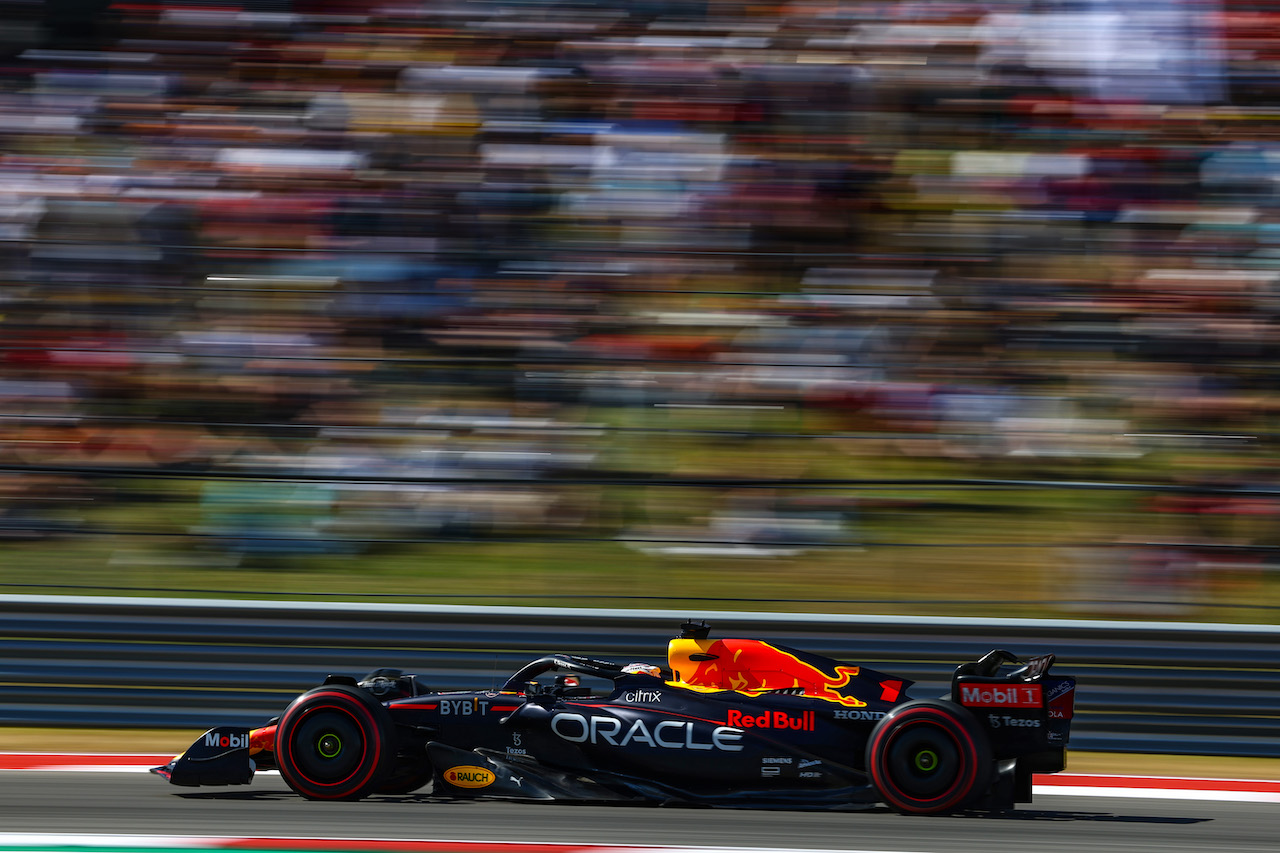 GP STATI UNITI, Max Verstappen (NLD), Red Bull Racing 
22.10.2022. Formula 1 World Championship, Rd 19, United States Grand Prix, Austin, Texas, USA, Qualifiche Day.
- www.xpbimages.com, EMail: requests@xpbimages.com ¬© Copyright: Charniaux / XPB Images