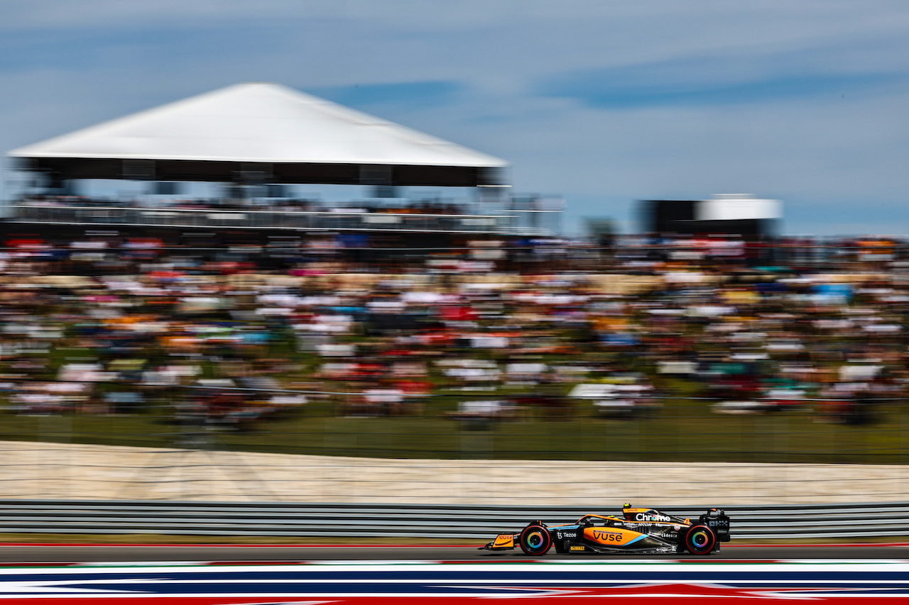 GP STATI UNITI, Lando Norris (GBR), McLaren F1 Team 
22.10.2022. Formula 1 World Championship, Rd 19, United States Grand Prix, Austin, Texas, USA, Qualifiche Day.
- www.xpbimages.com, EMail: requests@xpbimages.com © Copyright: Charniaux / XPB Images