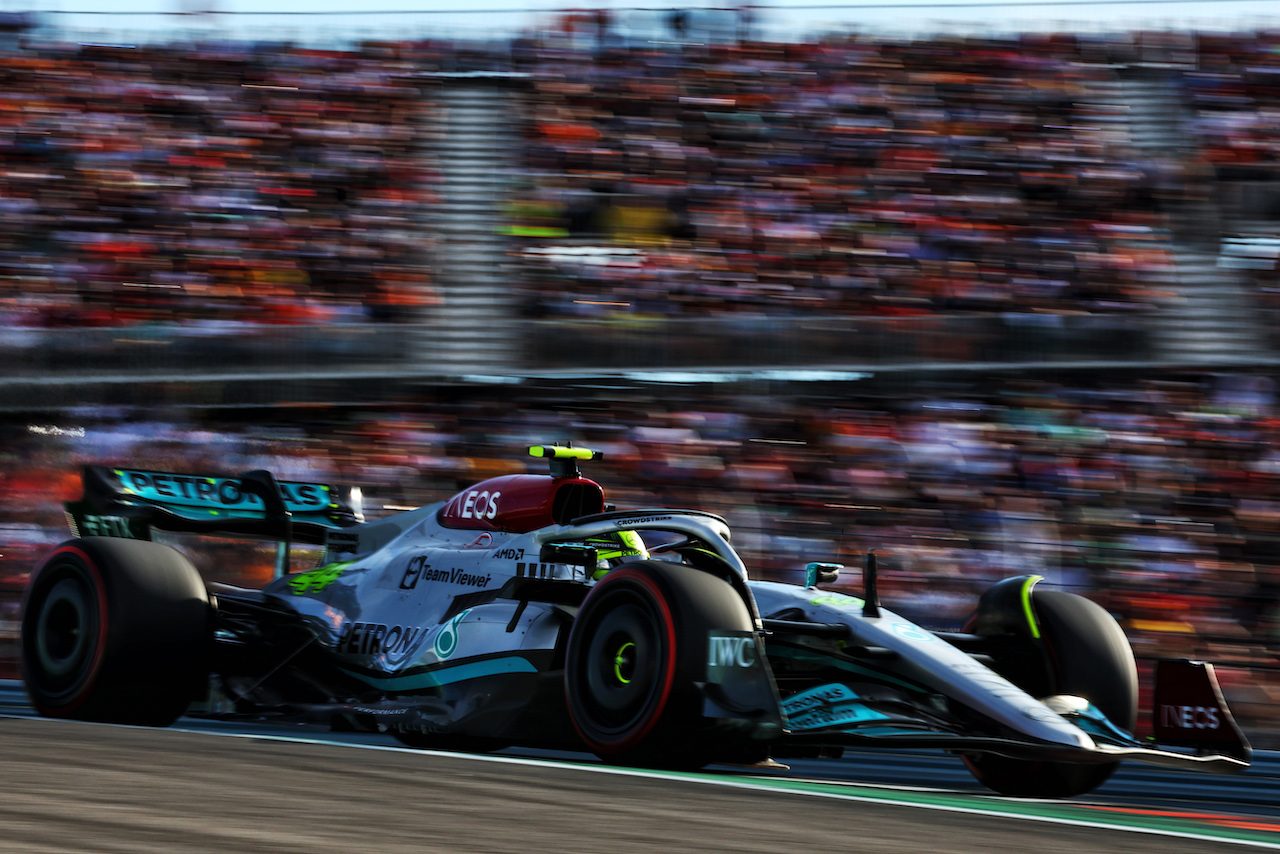 GP STATI UNITI, Lewis Hamilton (GBR) Mercedes AMG F1 W13.
22.10.2022. Formula 1 World Championship, Rd 19, United States Grand Prix, Austin, Texas, USA, Qualifiche Day.
 - www.xpbimages.com, EMail: requests@xpbimages.com © Copyright: Coates / XPB Images