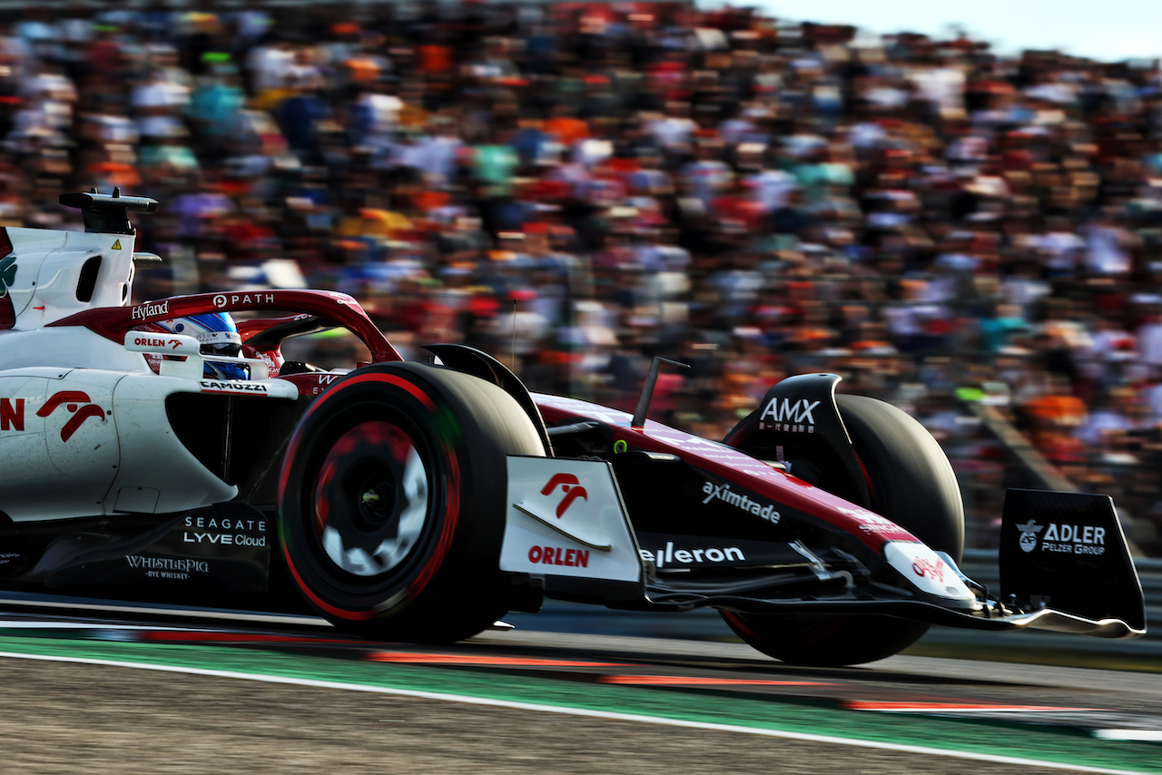 GP STATI UNITI, Valtteri Bottas (FIN) Alfa Romeo F1 Team C42.
22.10.2022. Formula 1 World Championship, Rd 19, United States Grand Prix, Austin, Texas, USA, Qualifiche Day.
 - www.xpbimages.com, EMail: requests@xpbimages.com © Copyright: Coates / XPB Images