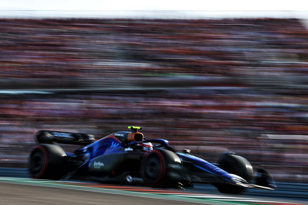 GP STATI UNITI, Nicholas Latifi (CDN) Williams Racing FW44.
22.10.2022. Formula 1 World Championship, Rd 19, United States Grand Prix, Austin, Texas, USA, Qualifiche Day.
 - www.xpbimages.com, EMail: requests@xpbimages.com © Copyright: Coates / XPB Images