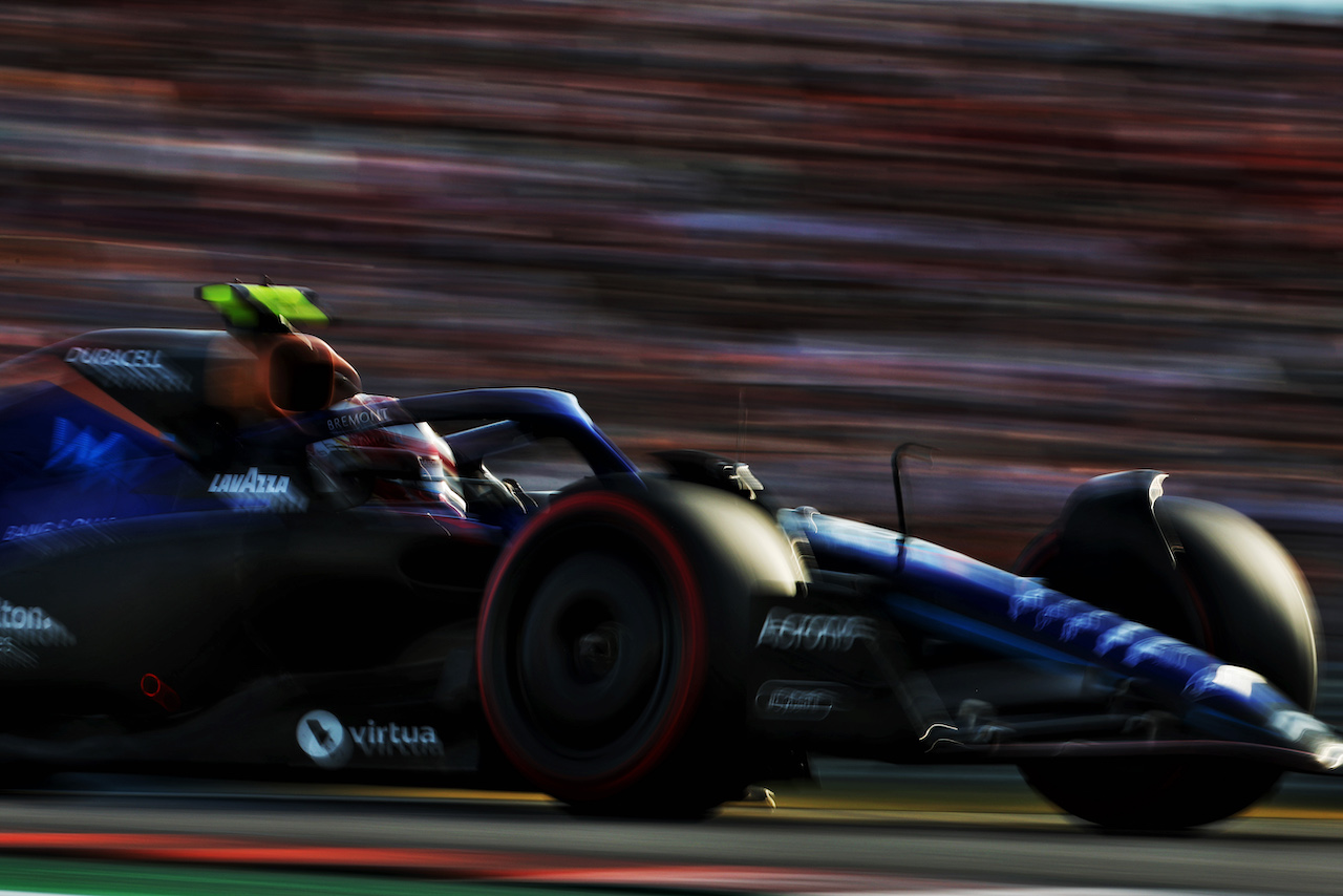 GP STATI UNITI, Nicholas Latifi (CDN) Williams Racing FW44.
22.10.2022. Formula 1 World Championship, Rd 19, United States Grand Prix, Austin, Texas, USA, Qualifiche Day.
 - www.xpbimages.com, EMail: requests@xpbimages.com © Copyright: Coates / XPB Images