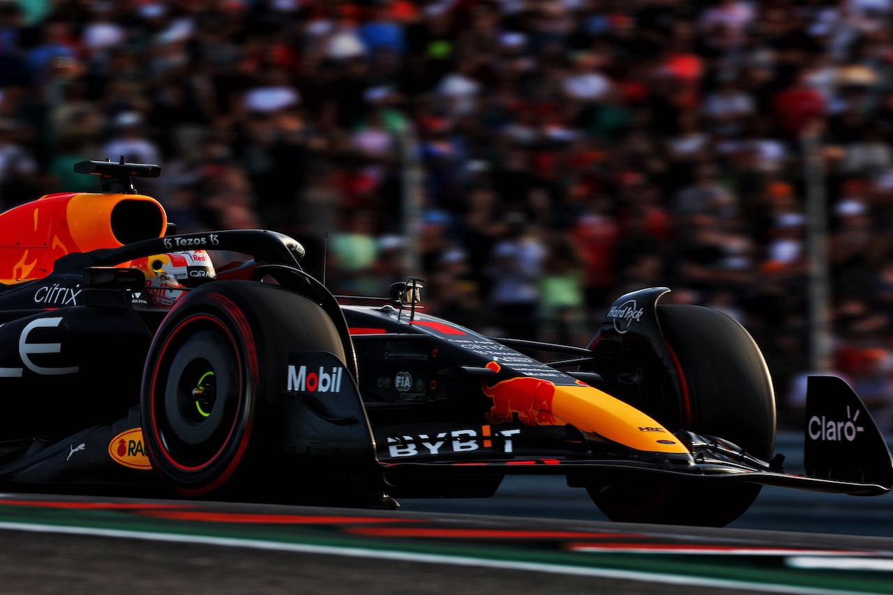 GP STATI UNITI, Max Verstappen (NLD) Red Bull Racing RB18.
22.10.2022. Formula 1 World Championship, Rd 19, United States Grand Prix, Austin, Texas, USA, Qualifiche Day.
 - www.xpbimages.com, EMail: requests@xpbimages.com © Copyright: Coates / XPB Images